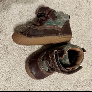 Stride rite boots 5.5W
